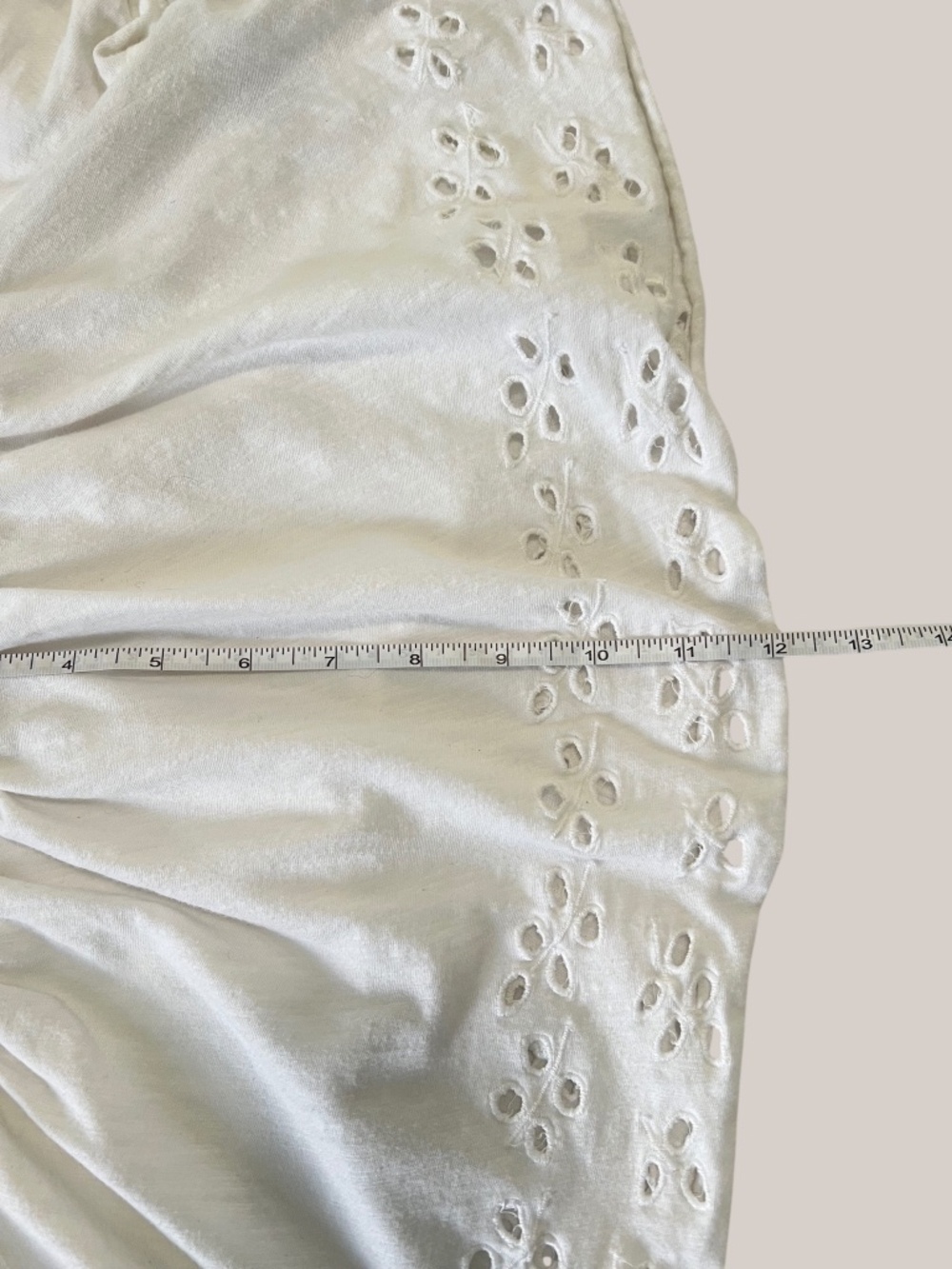 American Eagle Women’s XS White Smocked Crop Top Eyelet Cottagecore Boho EUC - Picture 8 of 10